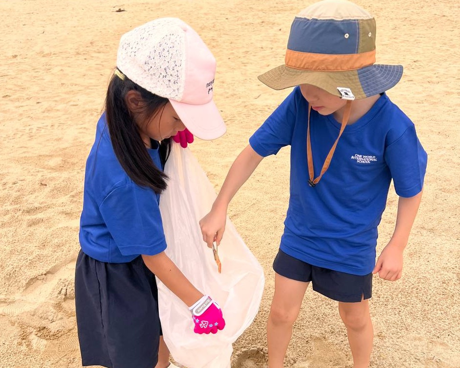 Beach-clean-up-OWIS-Newton.jpg